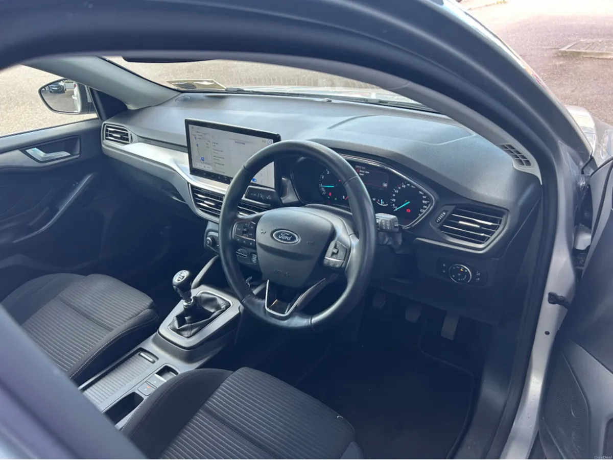 Ford Focus TITANIUM 5DR 1.0L 125 MHEV 6 - Image 2