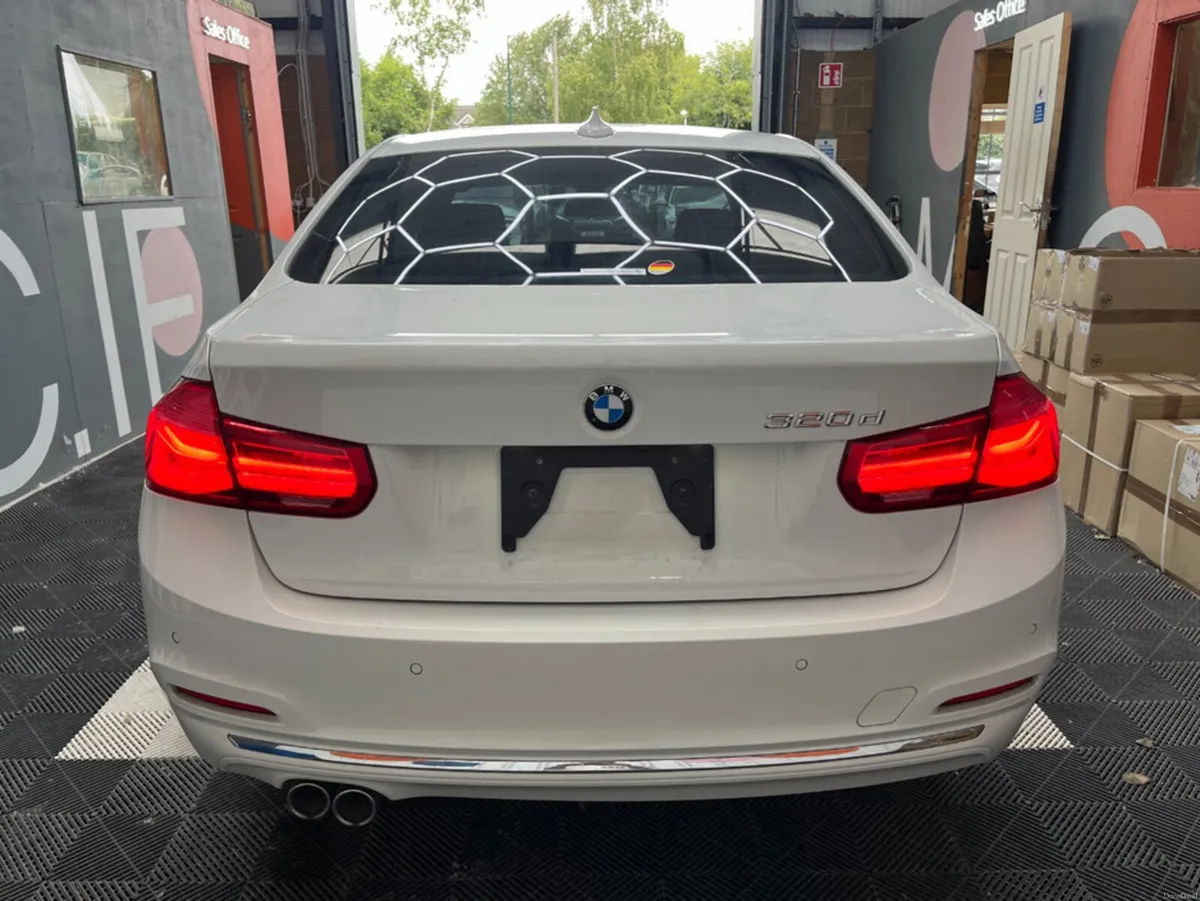 BMW 3-Series 2017 BMW 320D 2.0 AUTOMATIC / CRUISE - Image 3
