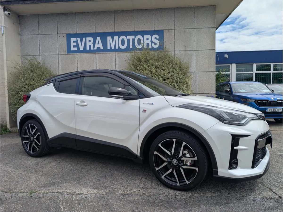 Toyota C-HR GR SPORT AUTOMATIC HYBRID 1.8 PETROL / - Image 3