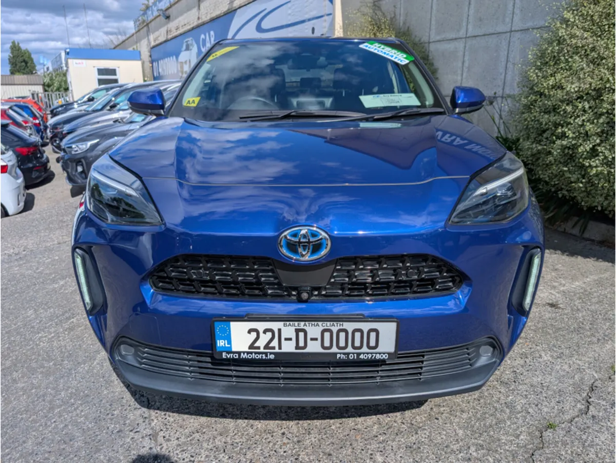 Toyota Yaris Cross Z HYBRID AUTOMATIC 1.5 PETROL / - Image 2