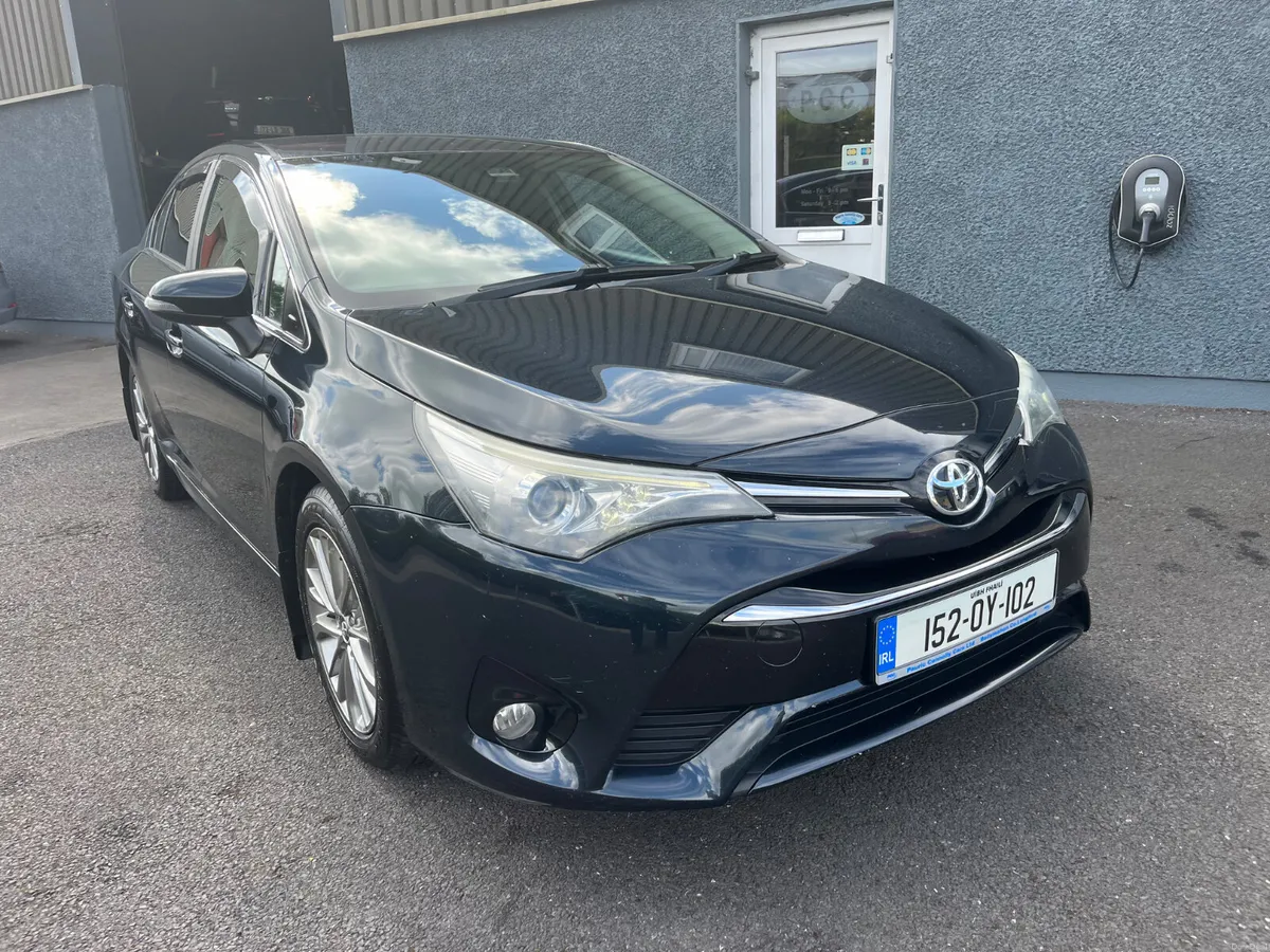 Toyota Avensis 2015**High spec** - Image 3
