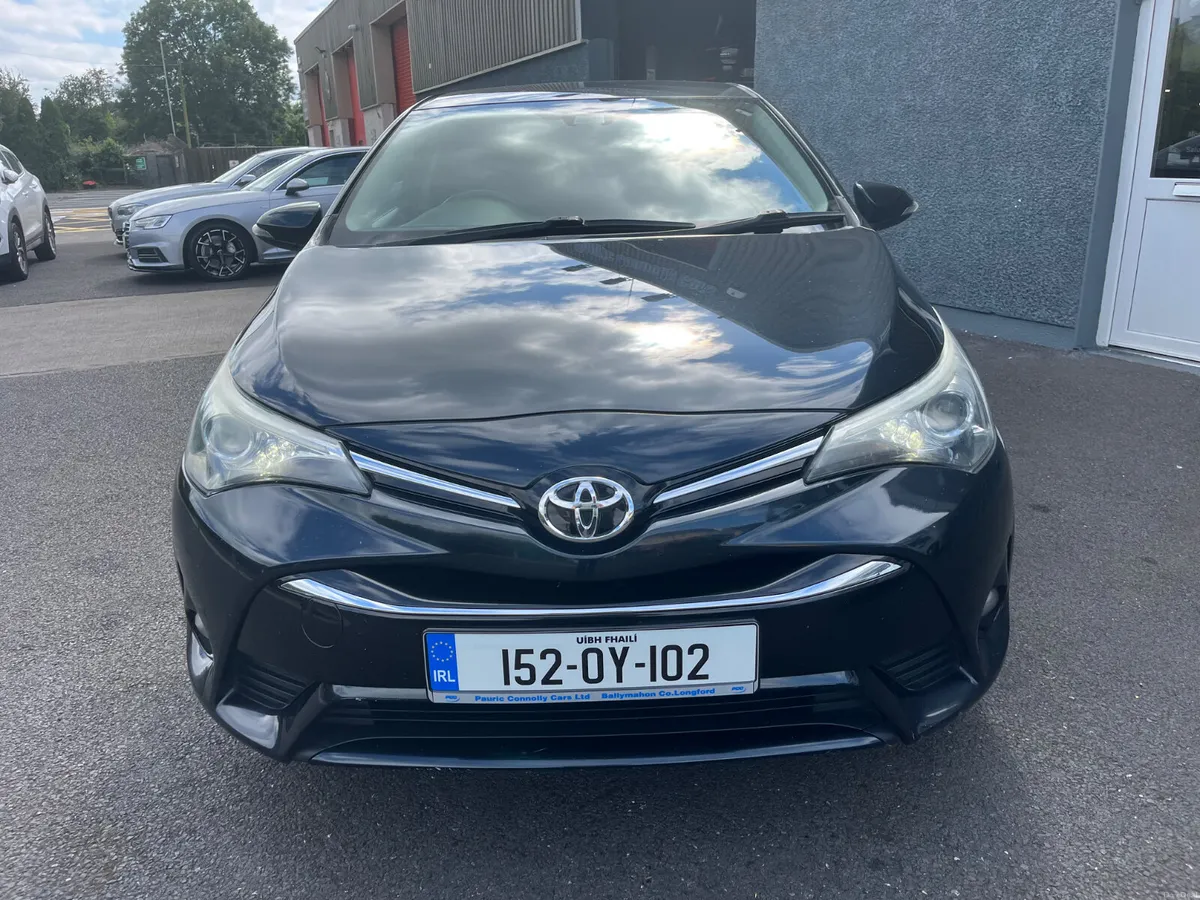 Toyota Avensis 2015**High spec** - Image 4