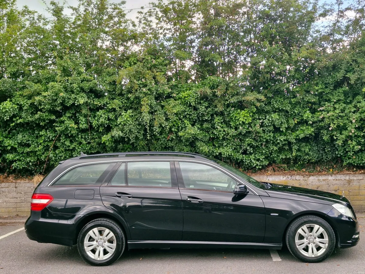 Mercedes-Benz E-Class Automatic - Image 2