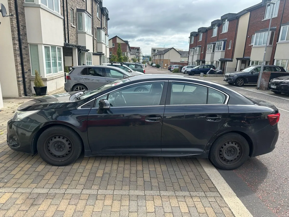 Toyota Avensis 1.6 D-4D 2017 - Long NCT & Road TAX - Image 2
