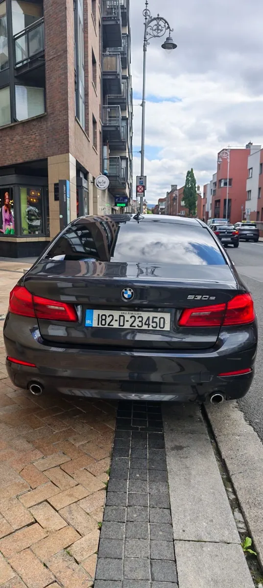 BMW 5-Series 2018 - Image 4
