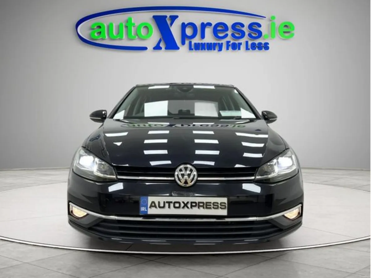 Volkswagen Golf 1.2 TSI COMFORT LINE Automatic, Re - Image 3