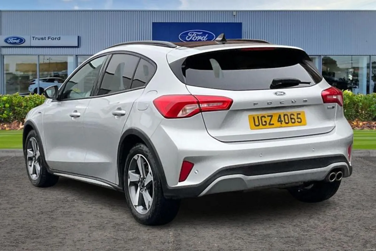 Ford Focus 1.0T EcoBoost MHEV Active Edition Hatch - Image 2