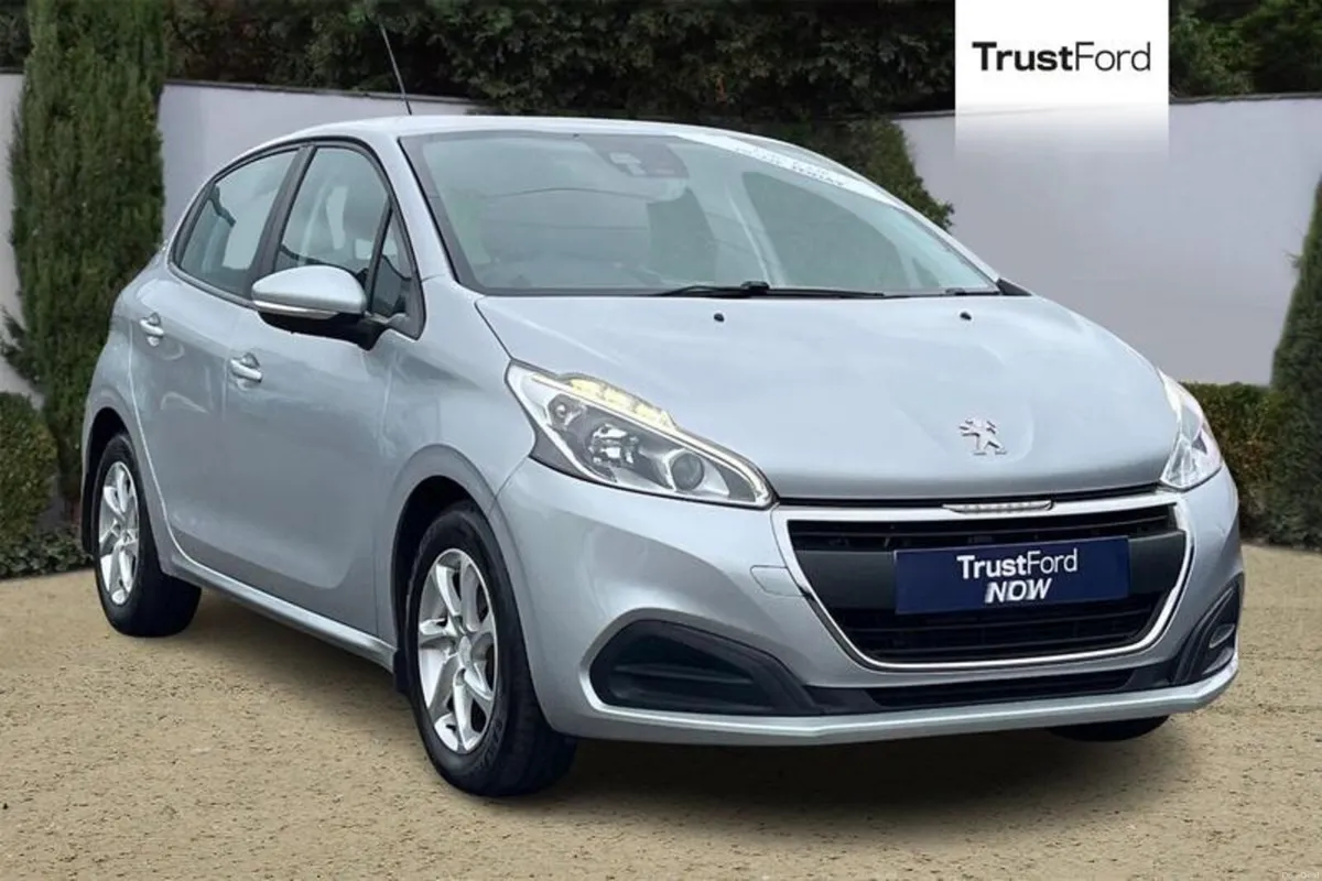 Peugeot 208 Active - Image 1