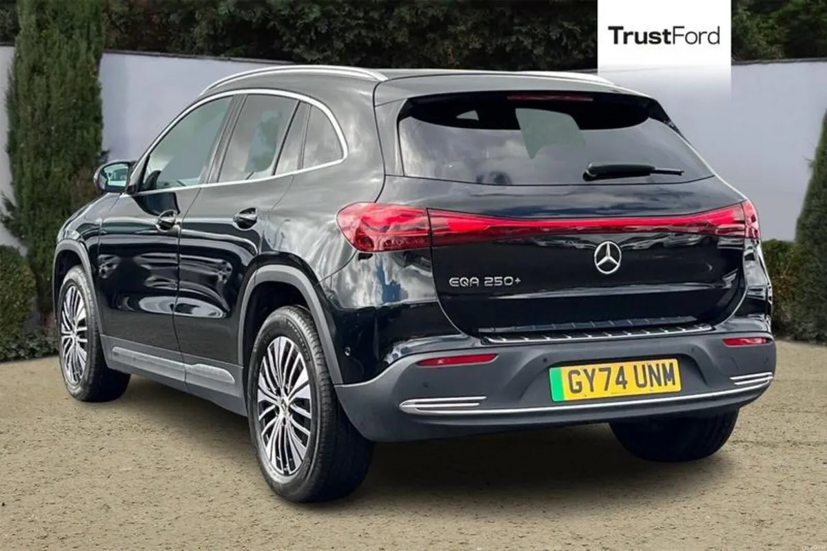 Mercedes-Benz EQA Sport Executive - Image 2