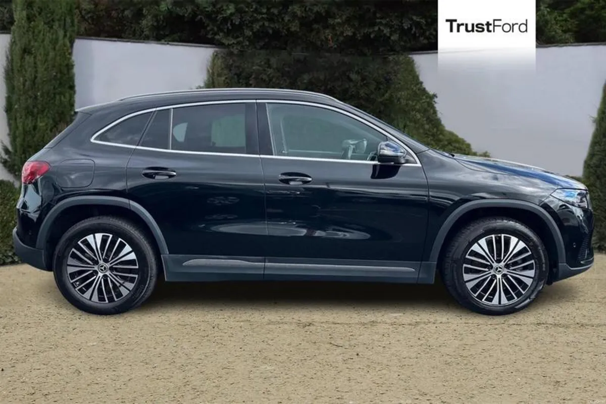 Mercedes-Benz EQA Sport Executive - Image 3