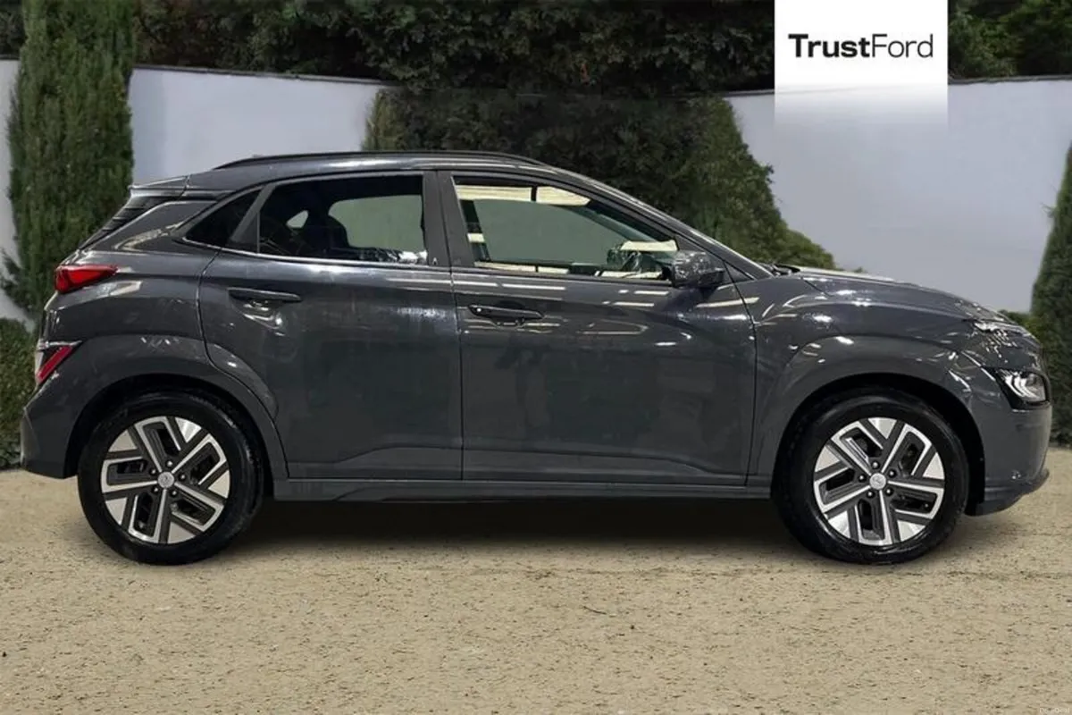 Hyundai KONA Premium - Image 3