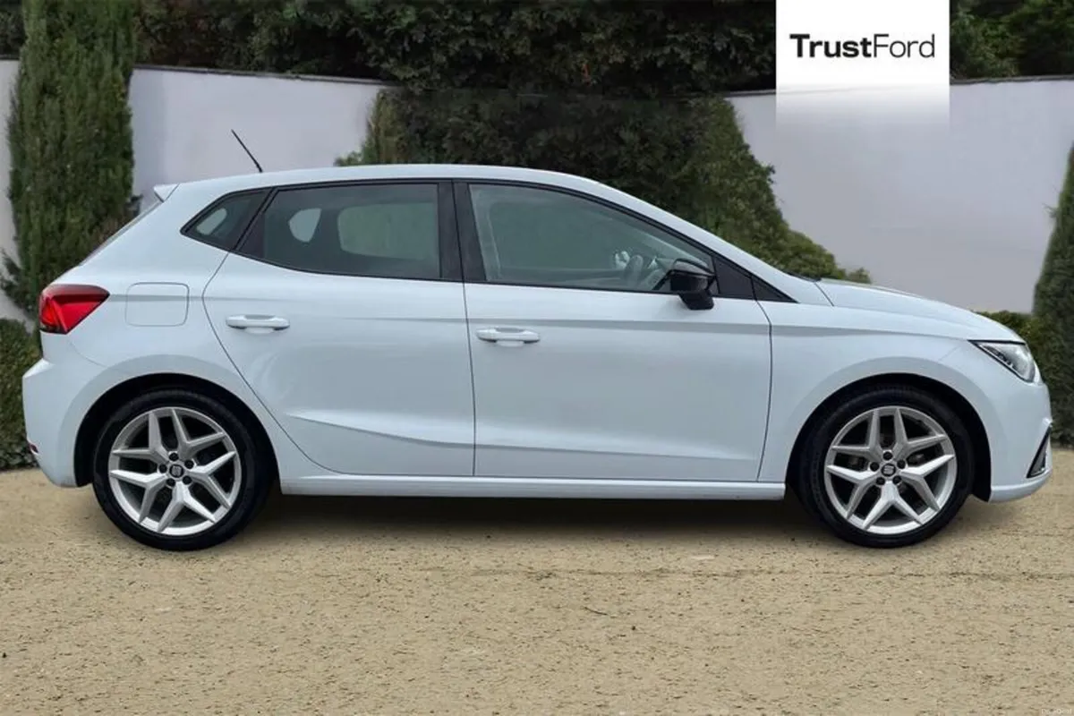 SEAT Ibiza FR - Image 3
