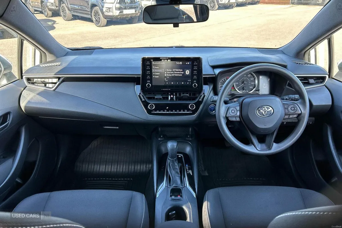 Toyota Corolla 1.8 VVT-h CVT Euro 6 (s/s) 5dr - Image 5