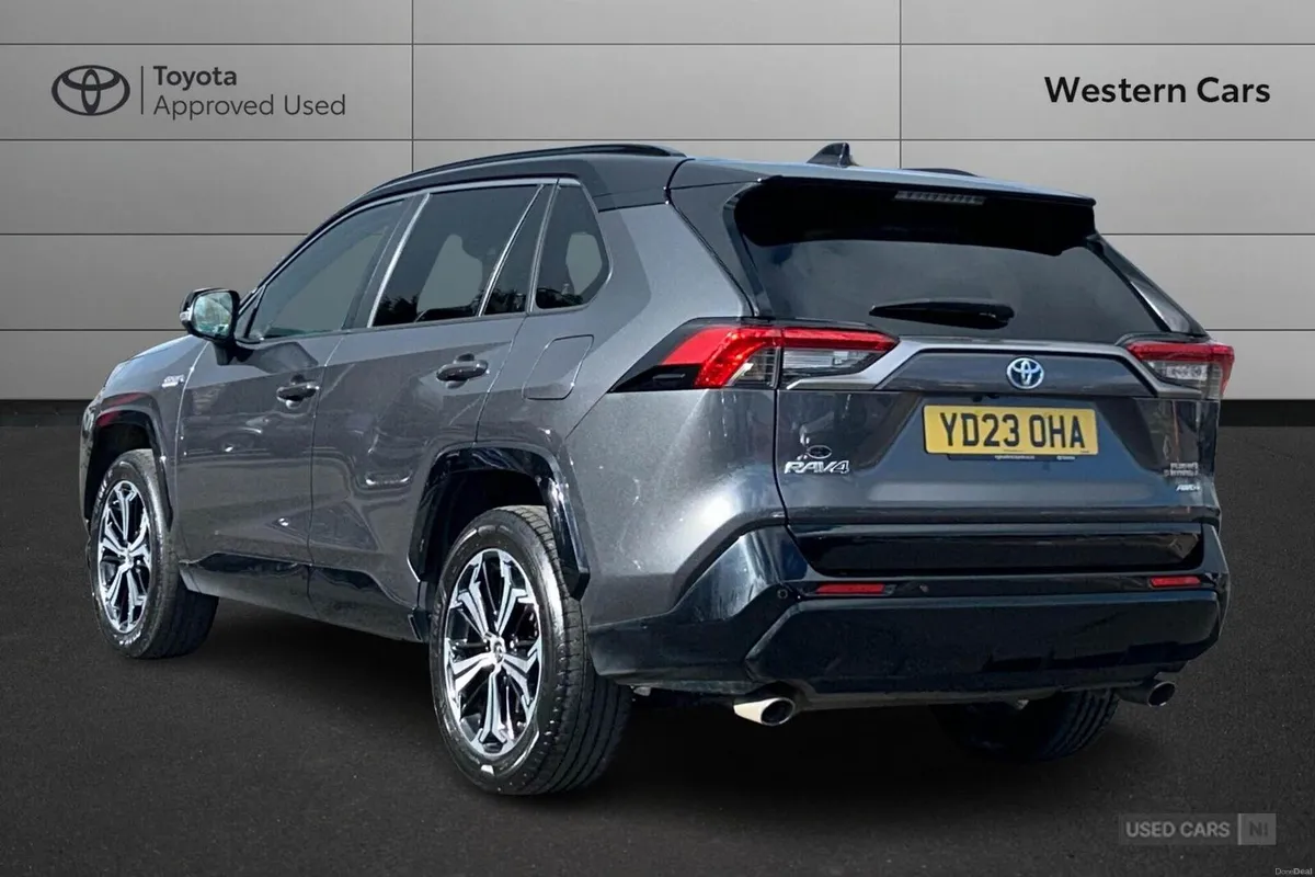 Toyota RAV4 2.5 VVT 18.1kWh Dynamic CVT 4WD Euro 6 - Image 4