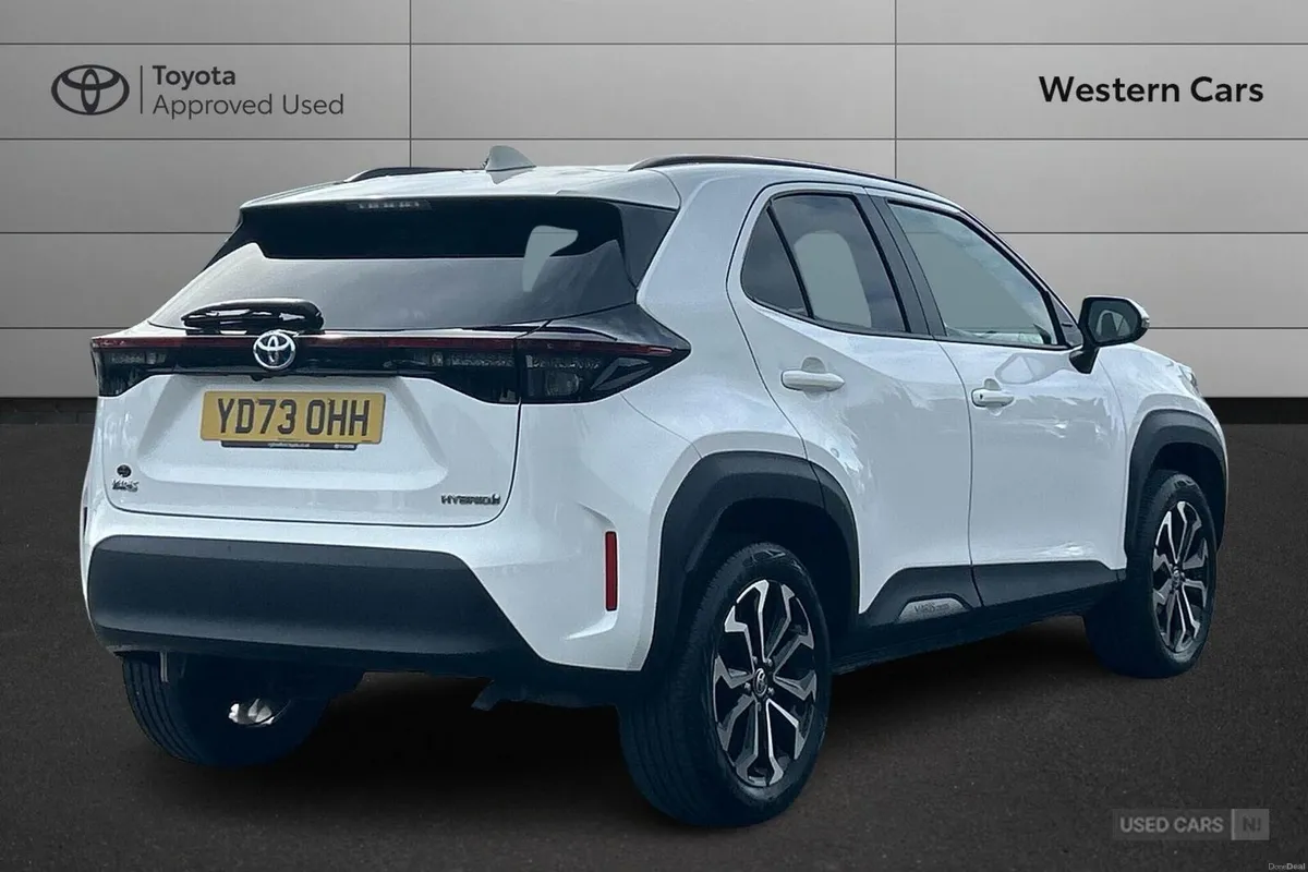 Toyota Yaris Cross 1.5 VVT-h Design E-CVT Euro 6 ( - Image 2