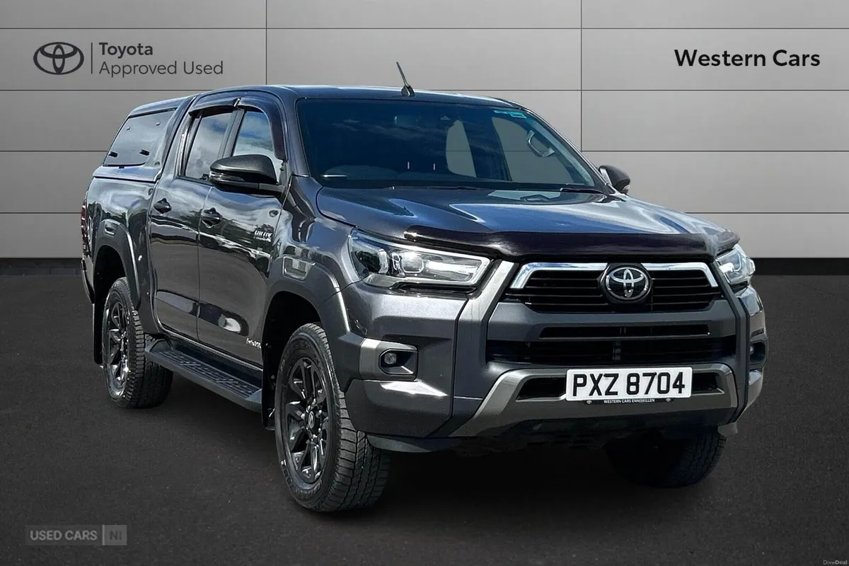 Toyota Hilux 2.8 D-4D Invincible X Auto 4WD Euro 6 - Image 1