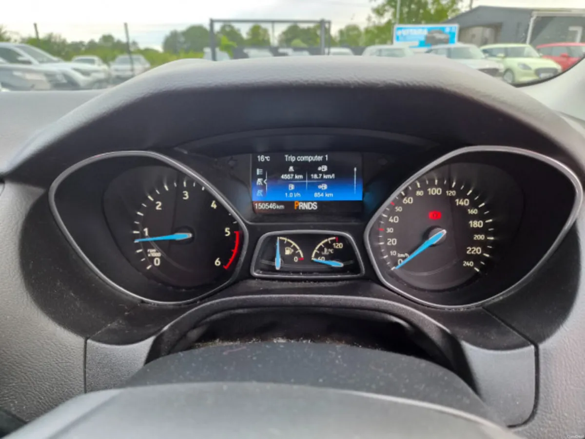 Ford Focus Zetec 1.5TD 120PS AUTOMATIC - Image 4