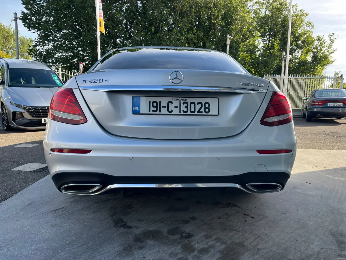 191 Mercedes Benz E220d AMG Line - Image 3