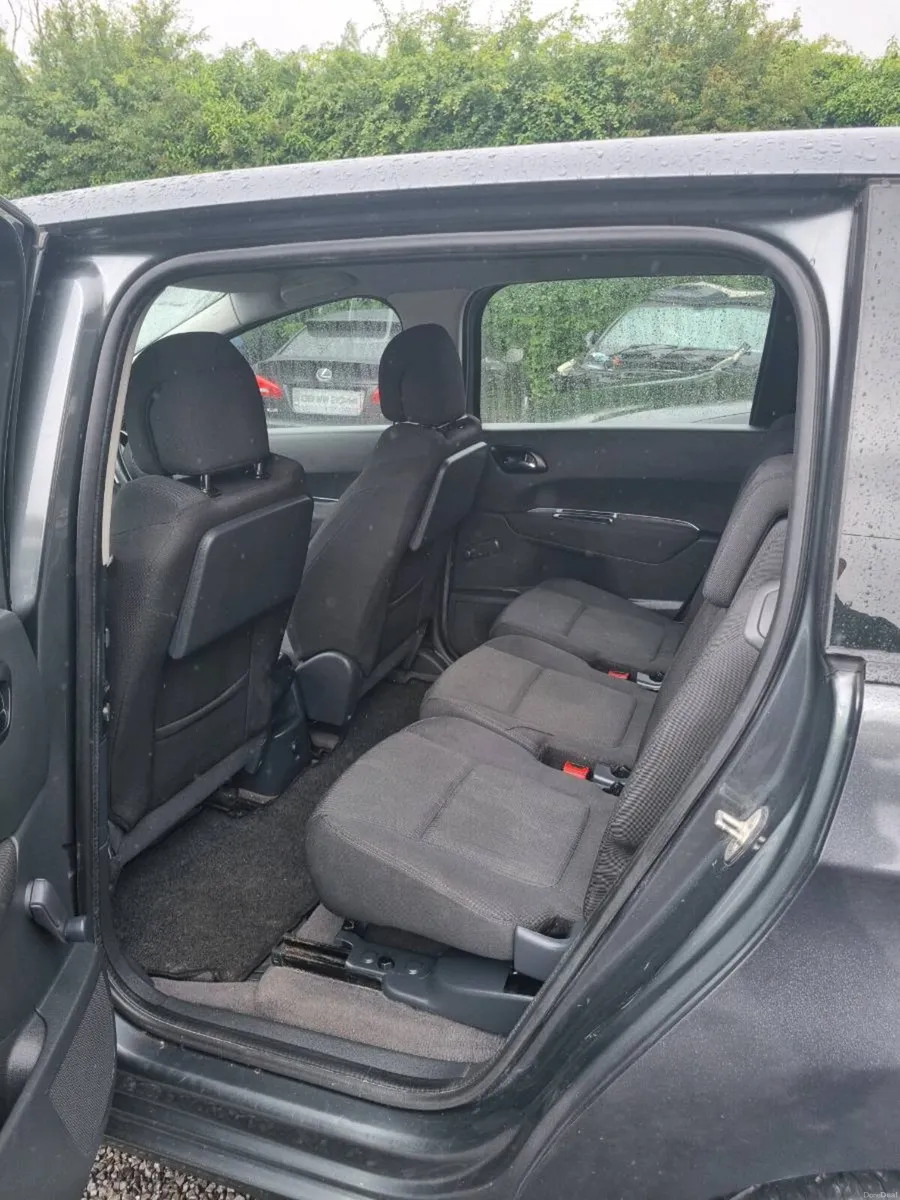 Peugeot 5008 2011,1.6 hdi,Auto - Image 5