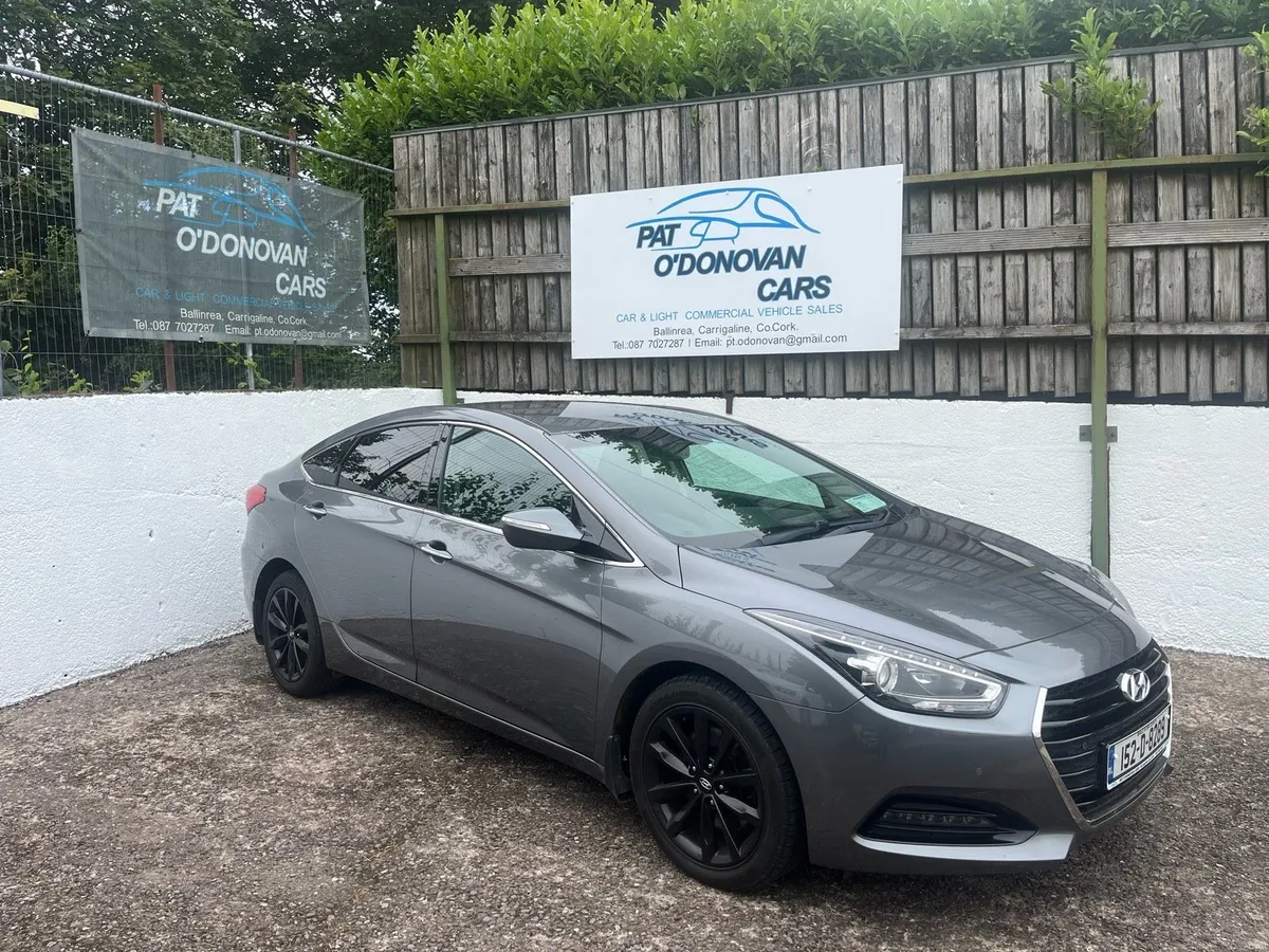 2015 Hyundai i40 executive 1.7D - Image 1
