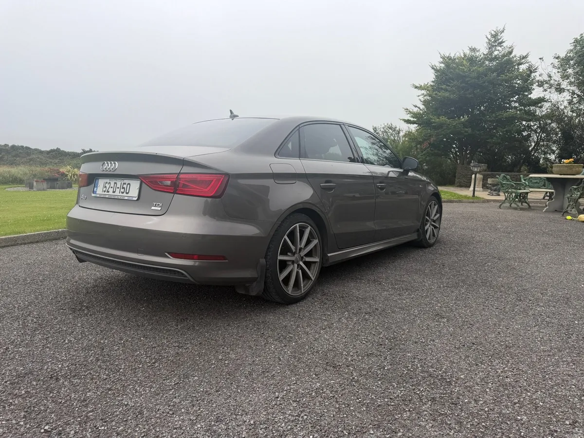 Audi A3Saloon S line - Image 3