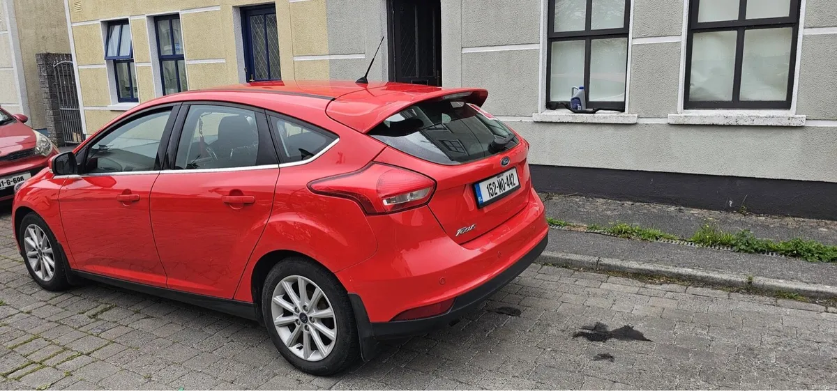 Ford Focus 2015 - Image 2