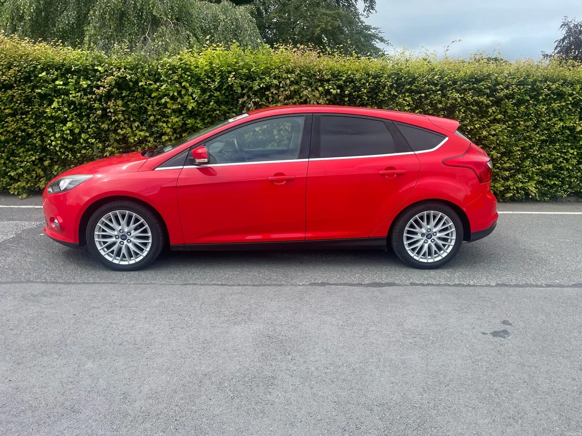 Ford Focus. Low mileage. - Image 4