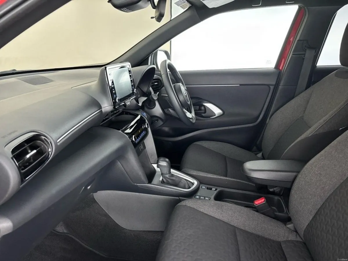 Toyota Yaris Cross Hybrid Luna Sport - Image 6