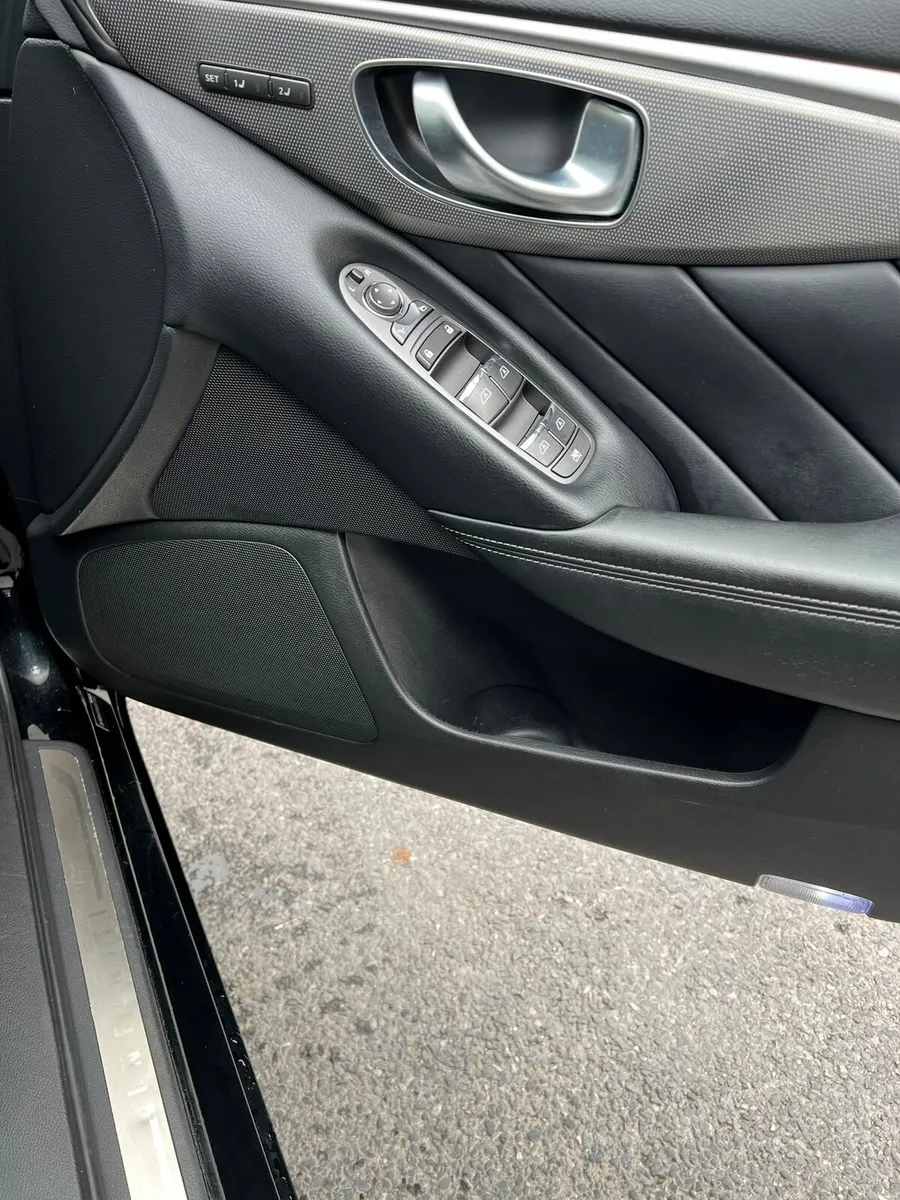 Infiniti Q50 sport - Image 6