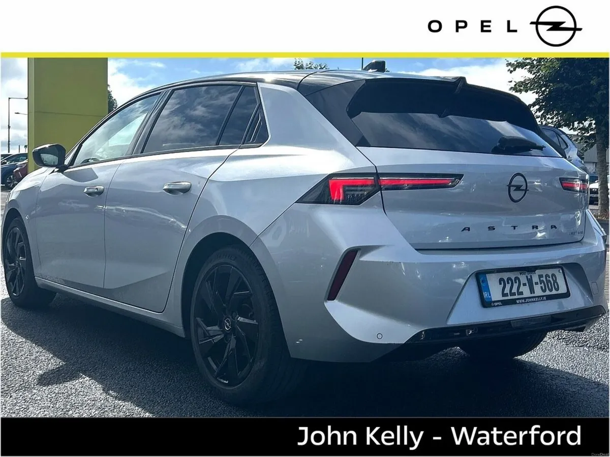 Opel Astra SRi 1.2 Turbo 130PS 6 Speed - Image 4
