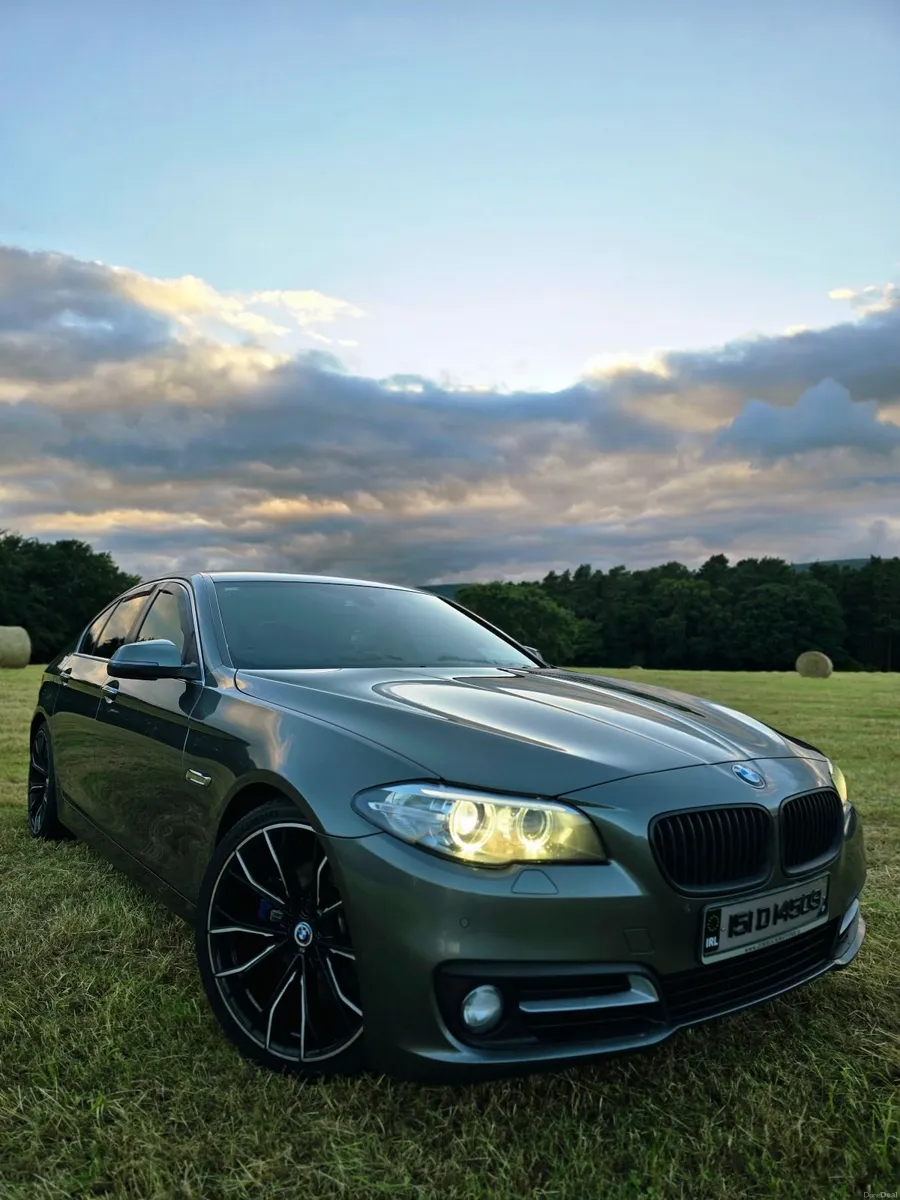 BMW 5-Series 2015 - Image 2