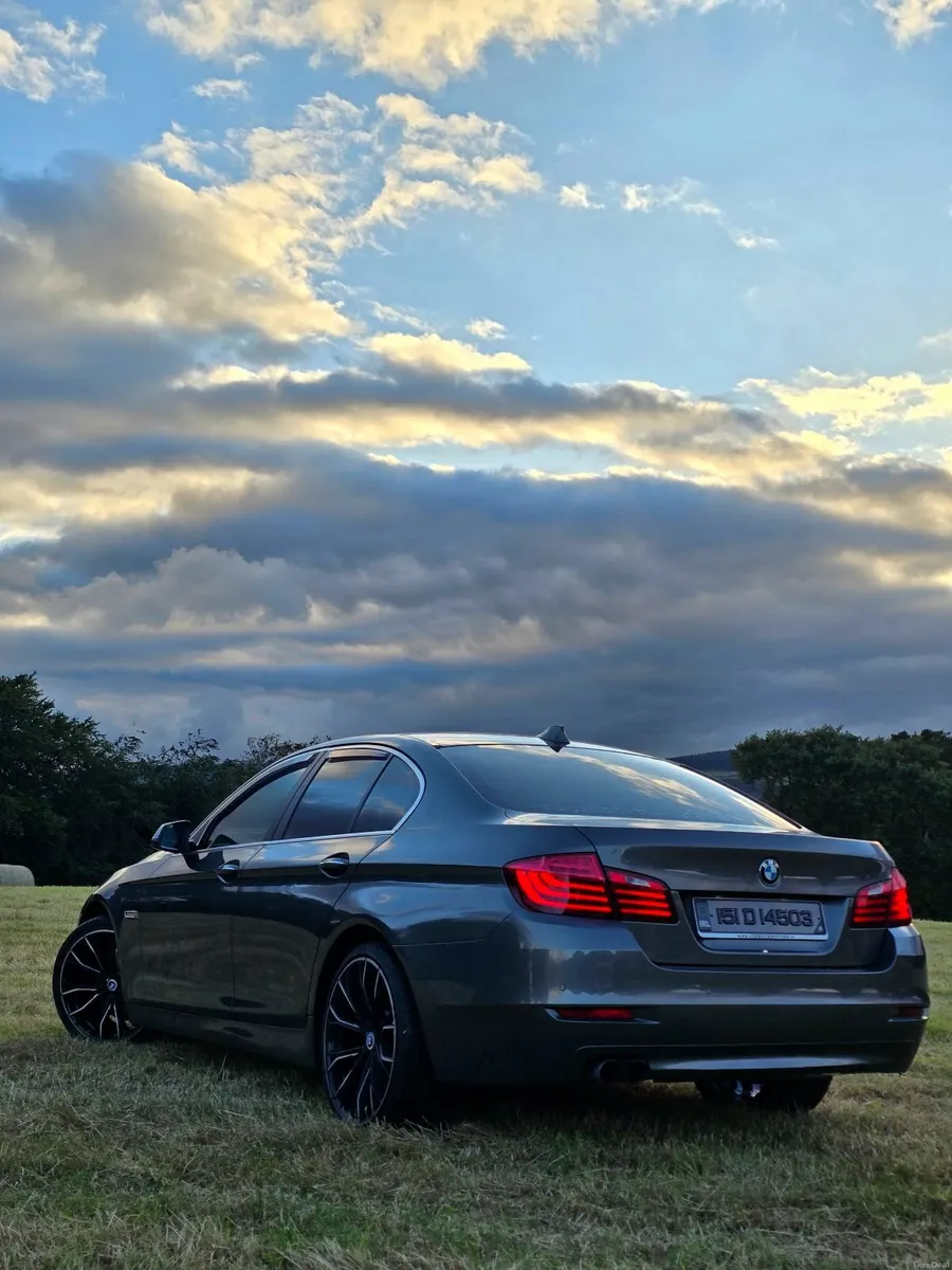 BMW 5-Series 2015 - Image 4