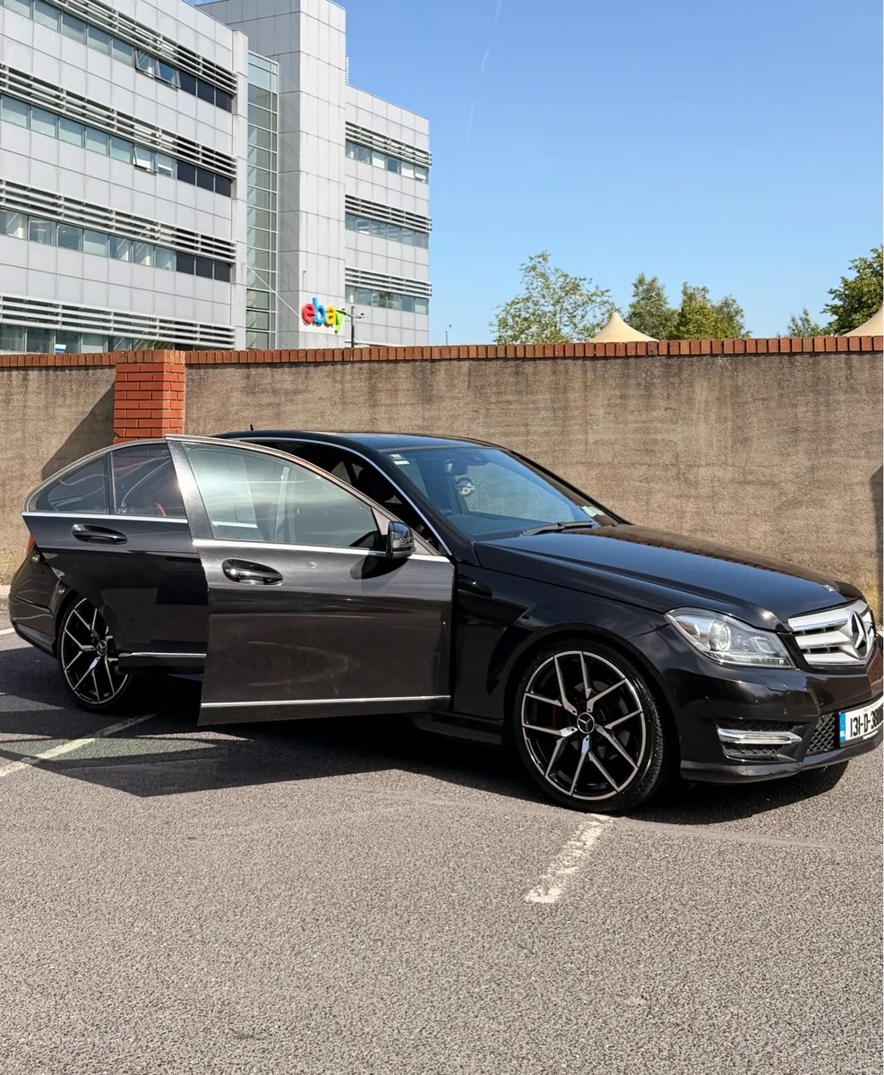 Mercedes Benz C180 AMG Sport - Image 4