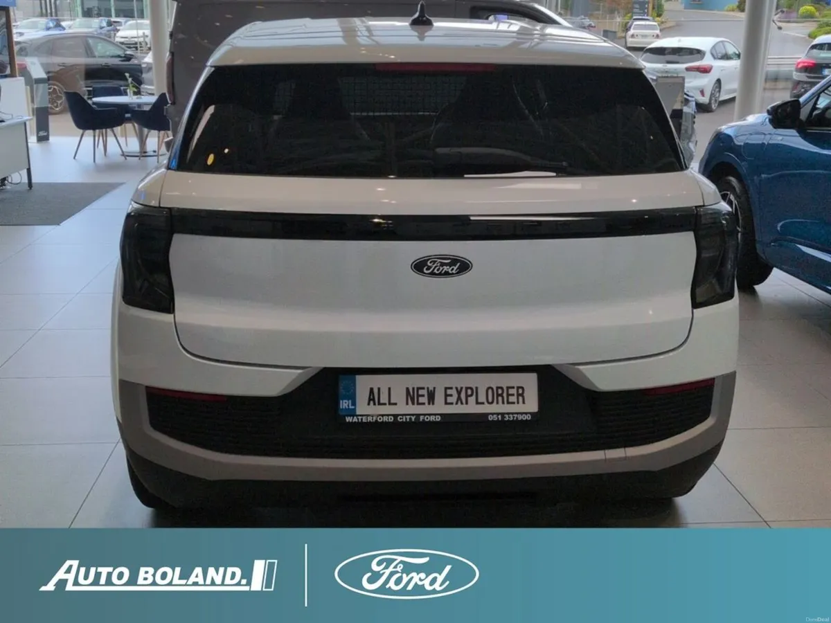 Ford Explorer VAN 600km Range 286PS RWD - Image 5