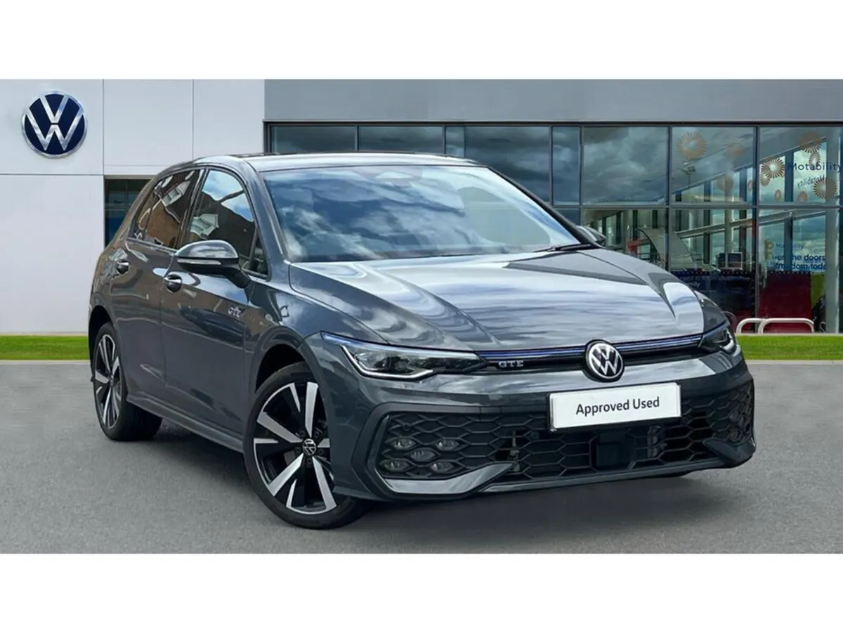 Volkswagen Golf GTE S-A DSG - Image 1
