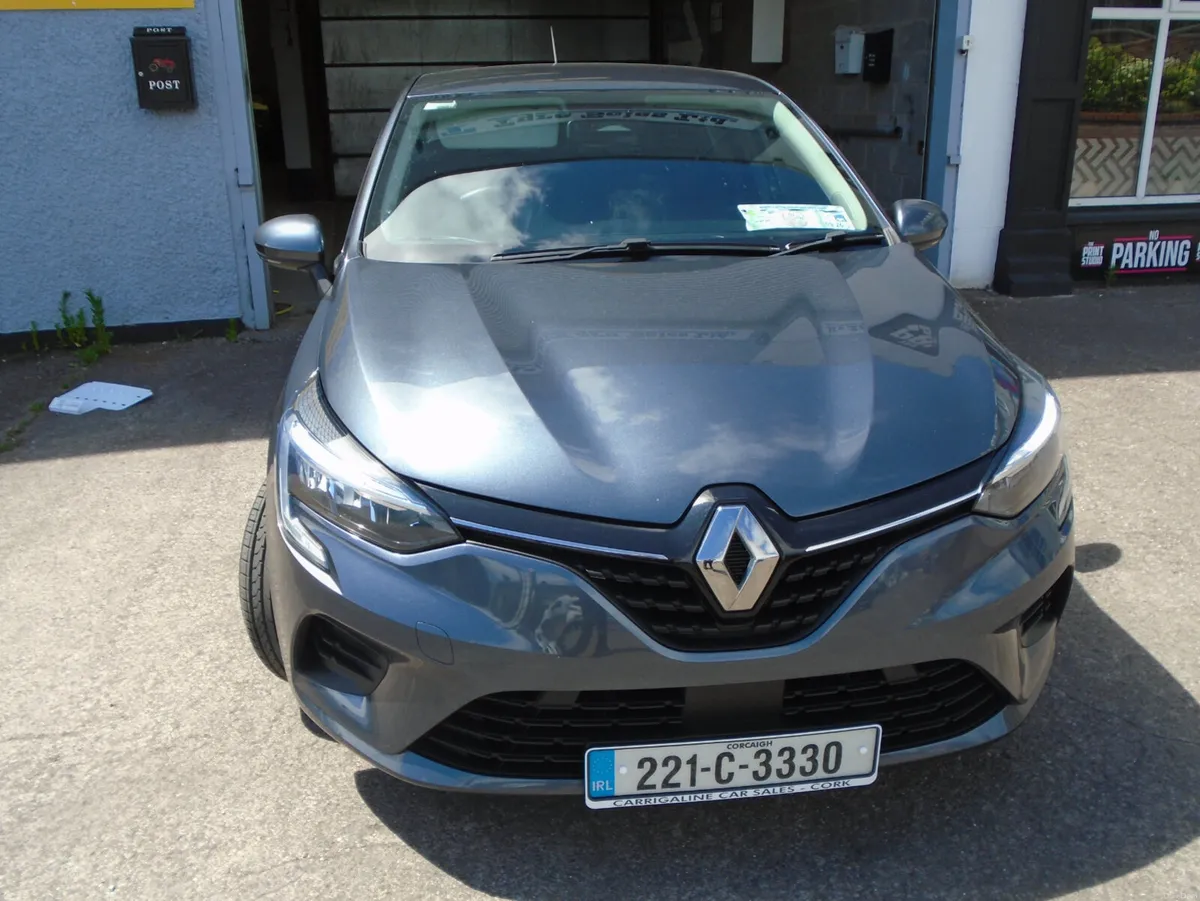 Renault Clio 2022 ICONIC TCE 90 - Image 2
