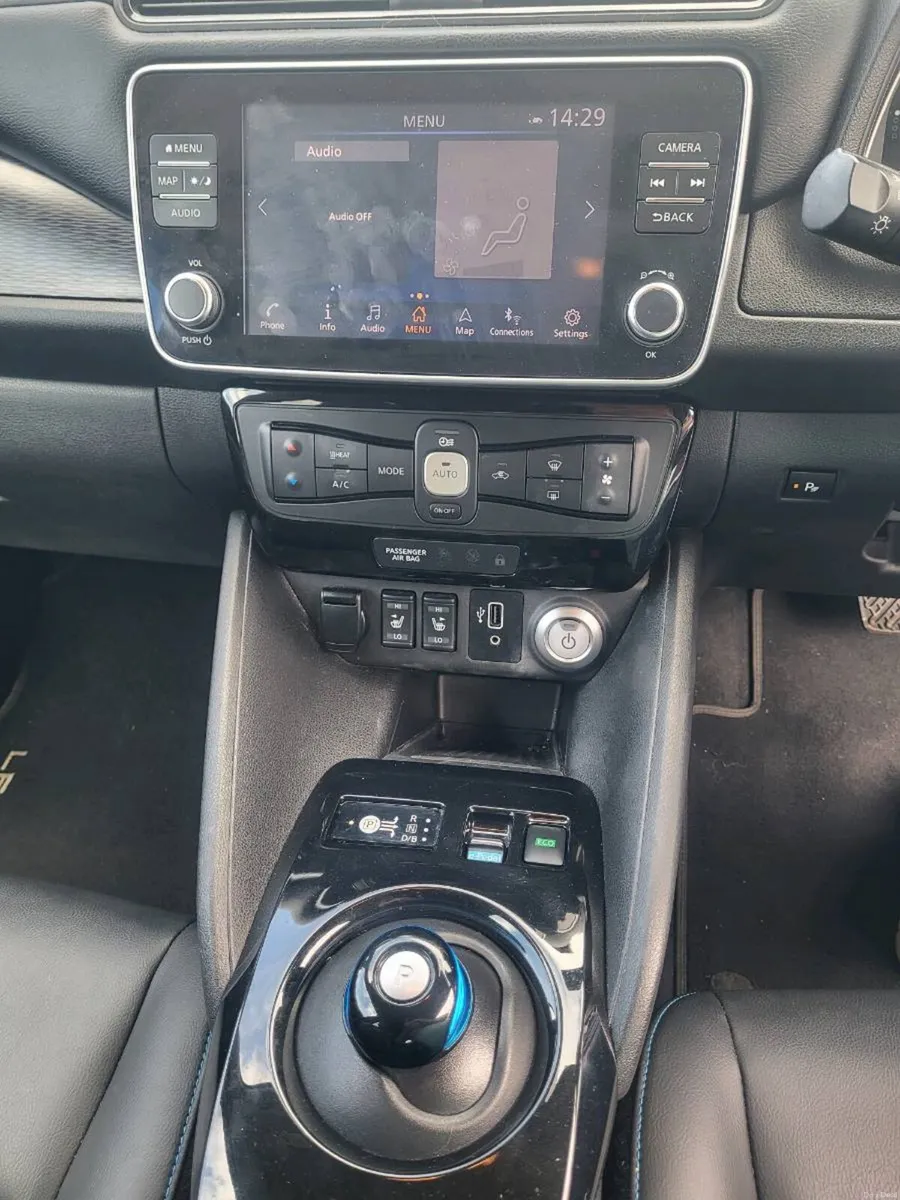 NISSAN LEAF 40KWH. HIGH SPEC MODEL €10750 - Image 3