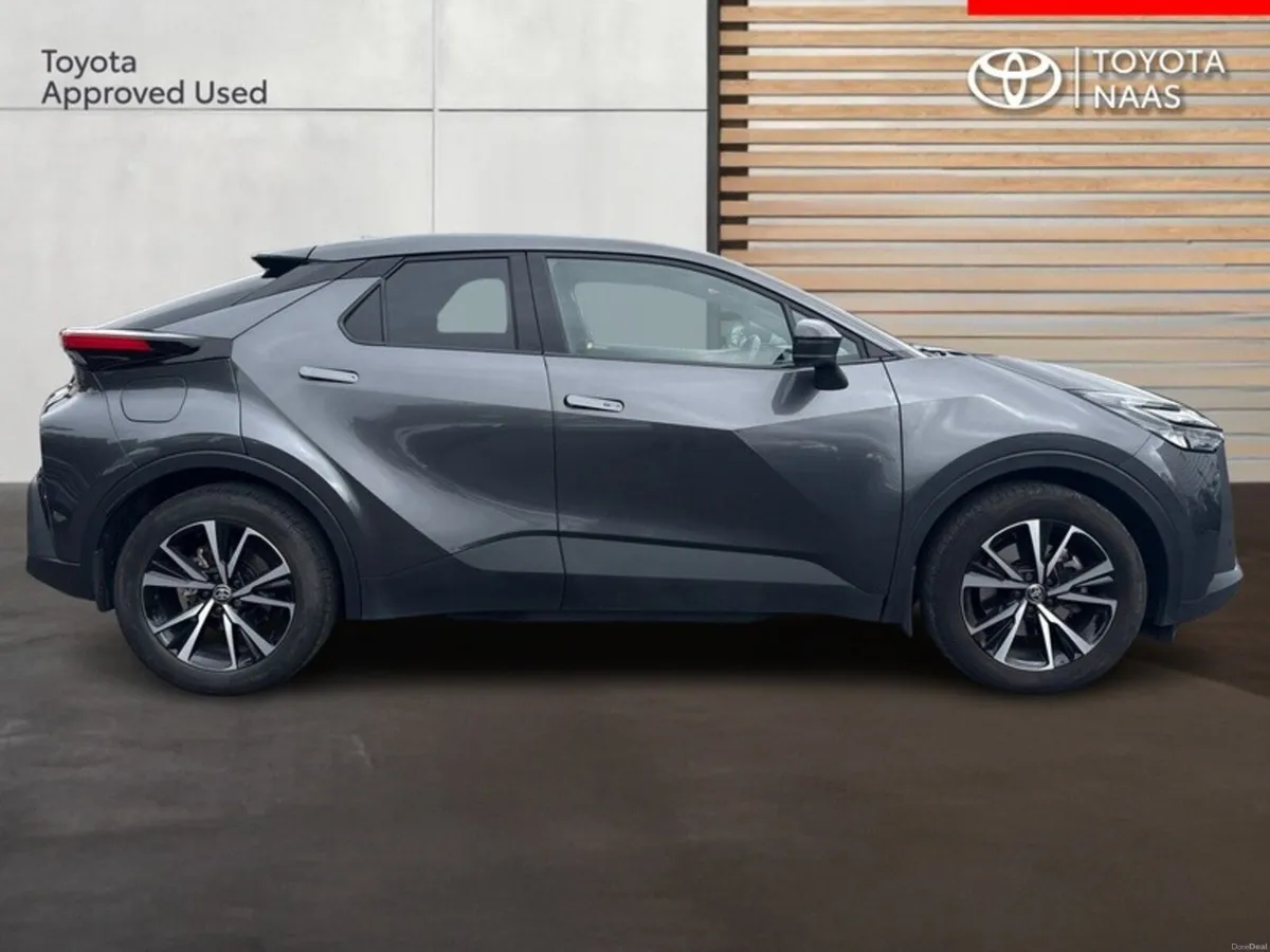Toyota C-HR C-HR PHEV SPORT - Image 3