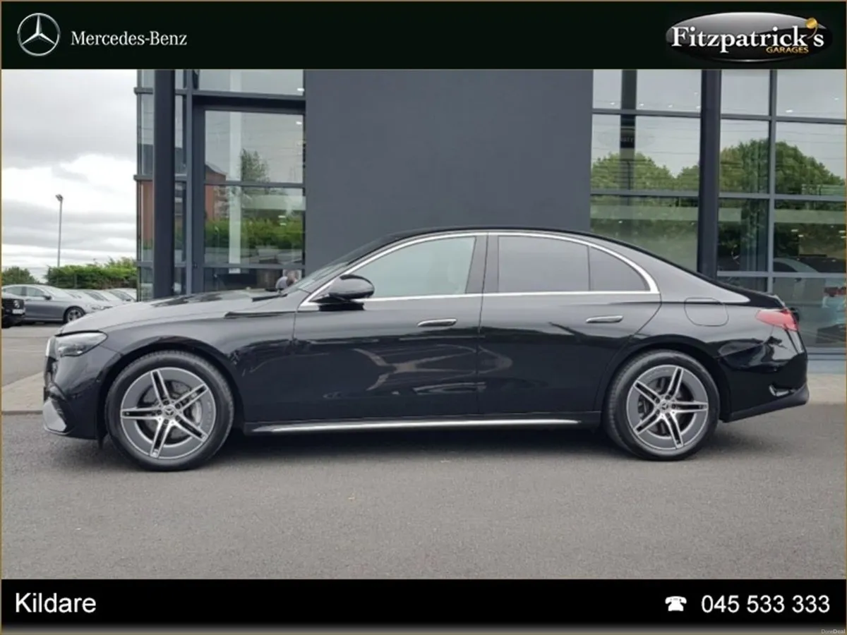 Mercedes-Benz E-Class E 300 de AMG **Superscreen** - Image 4