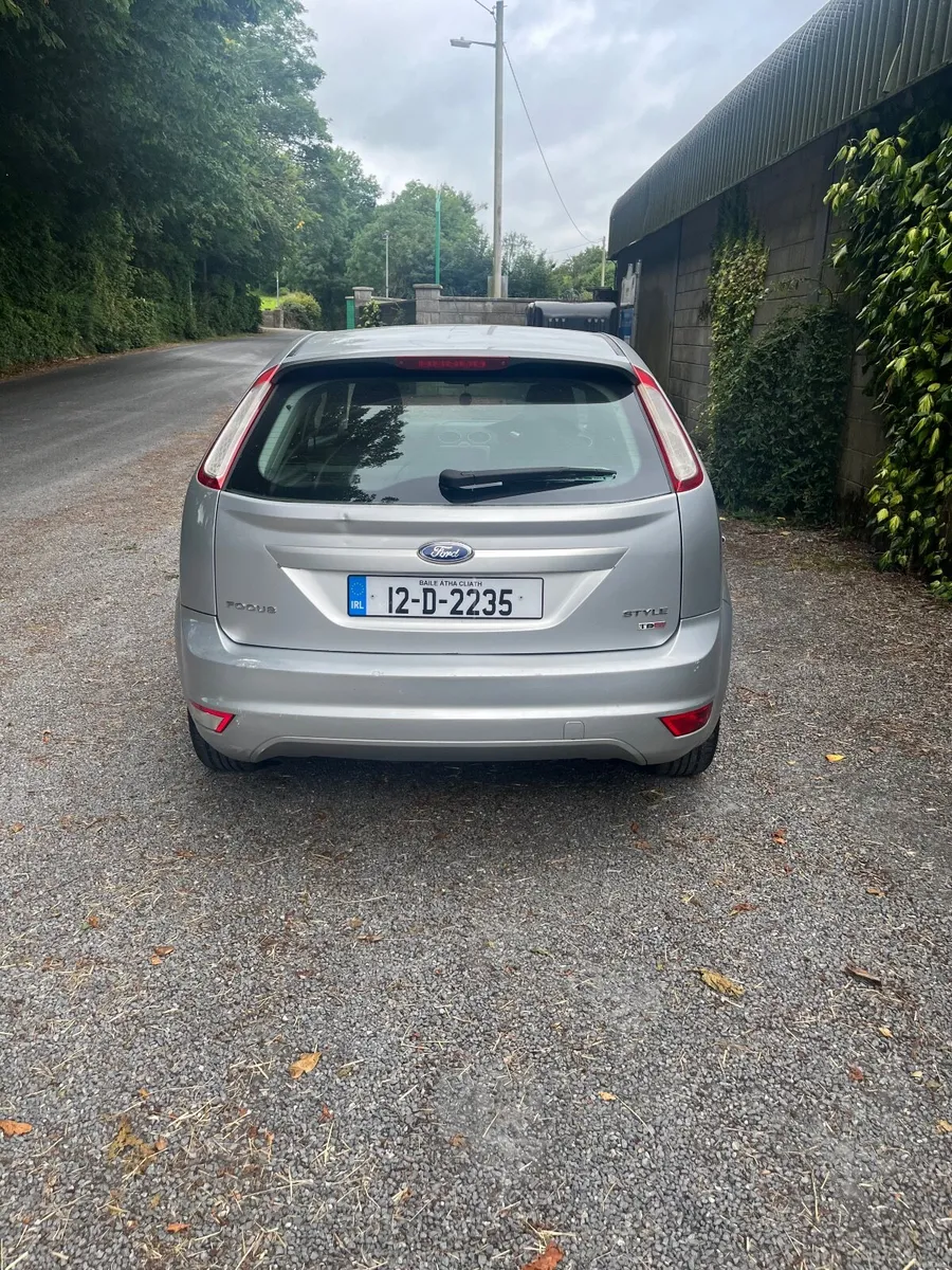 Ford Focus 2012 - Image 2