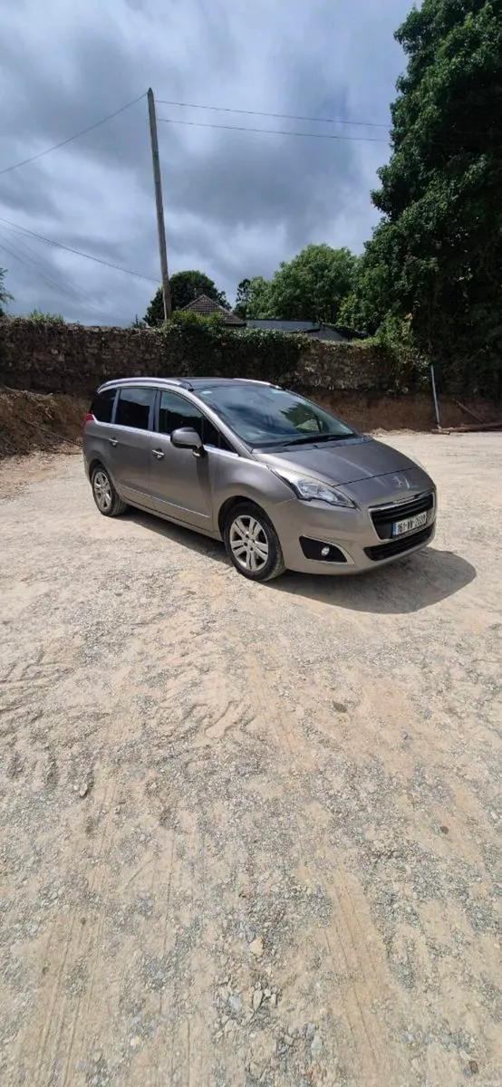 Peugoet 5008 7 seater - Image 1