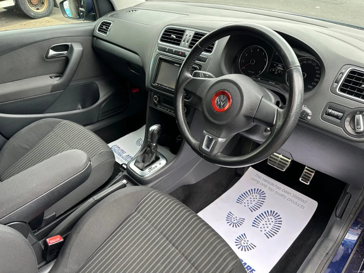 Automatic Volkswagen Polo 2013 - Image 5