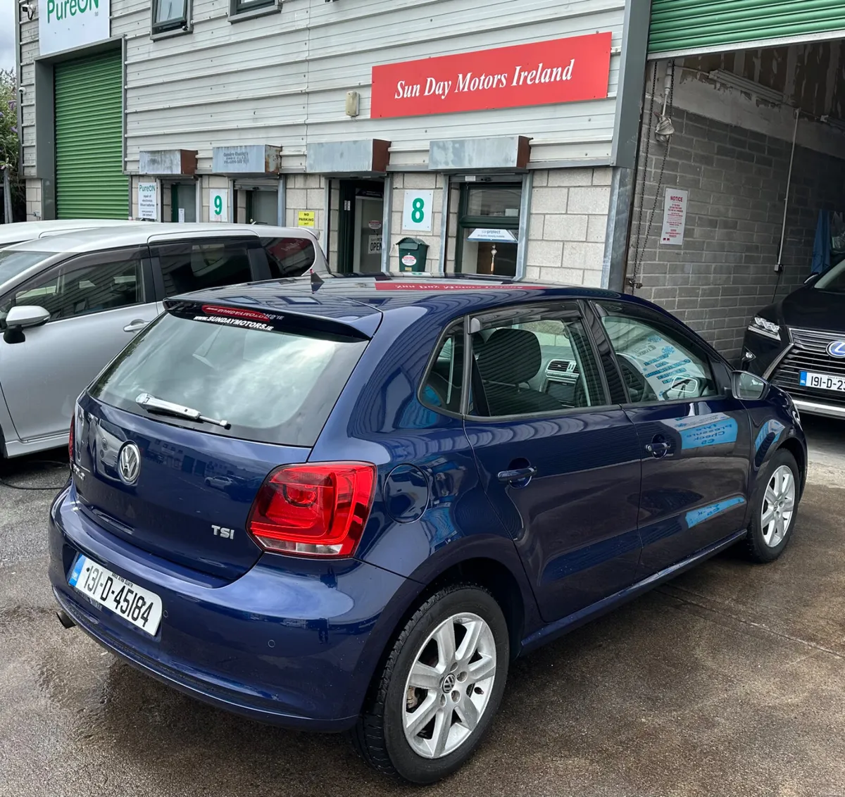Automatic Volkswagen Polo 2013 - Image 2