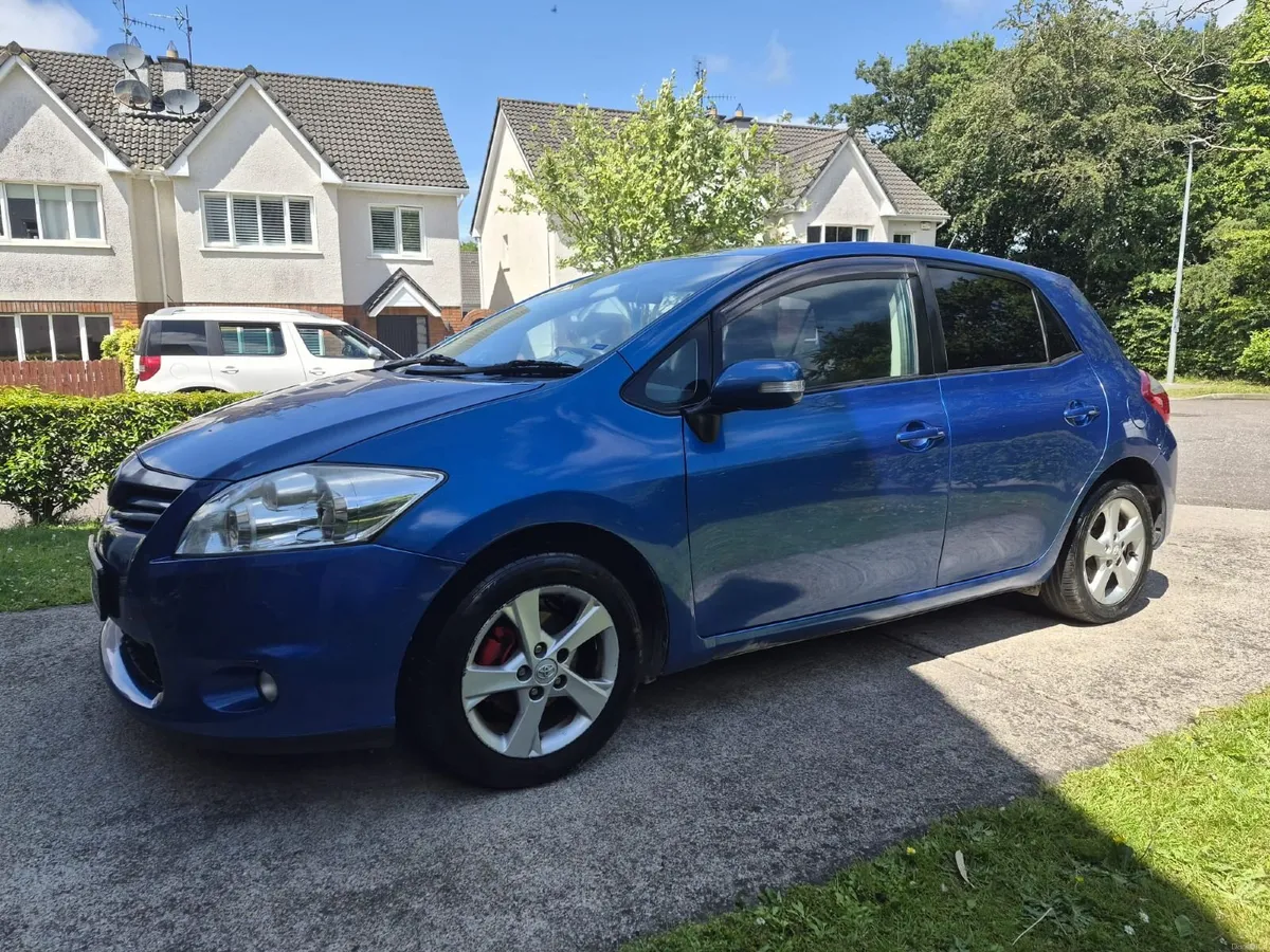 Toyota Auris 2011 - Image 4