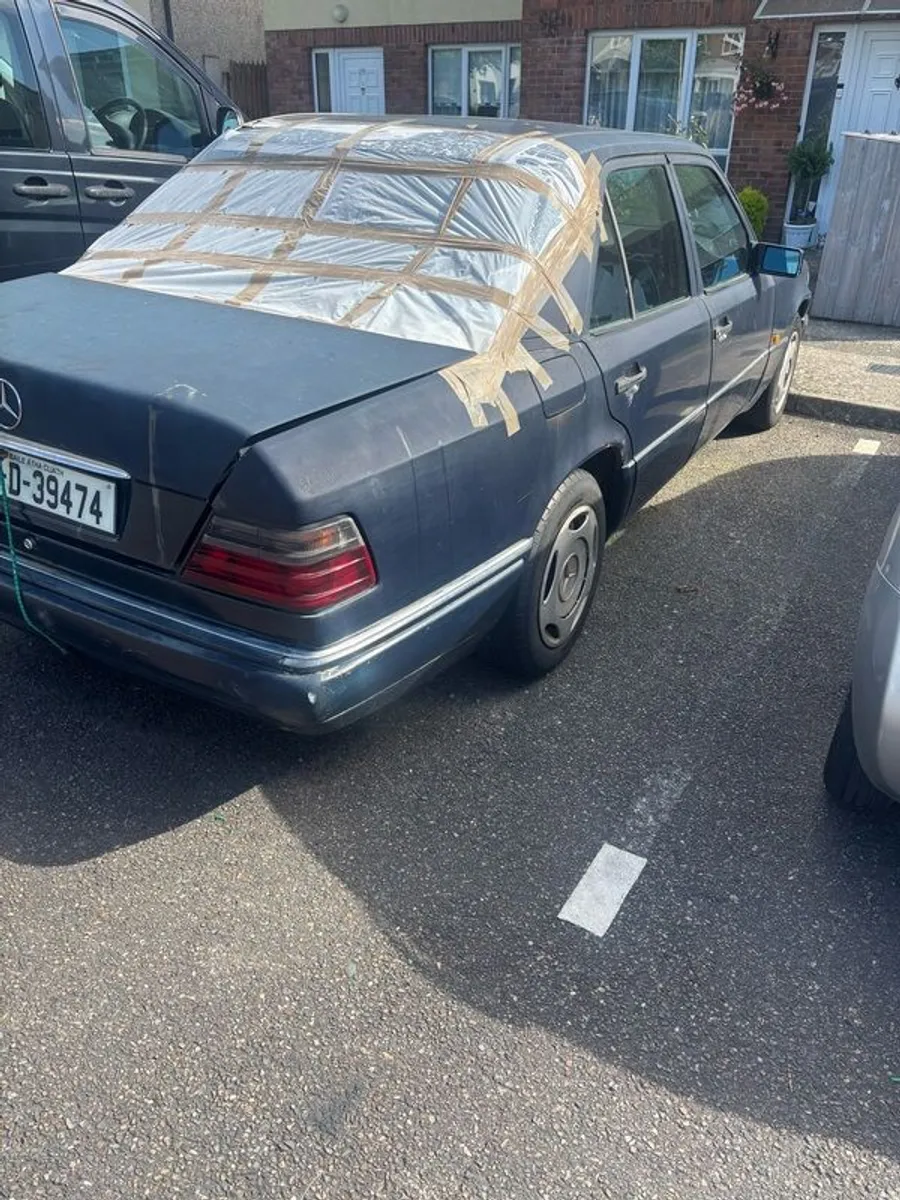 1994 Mercedes-benz w124 - Image 4