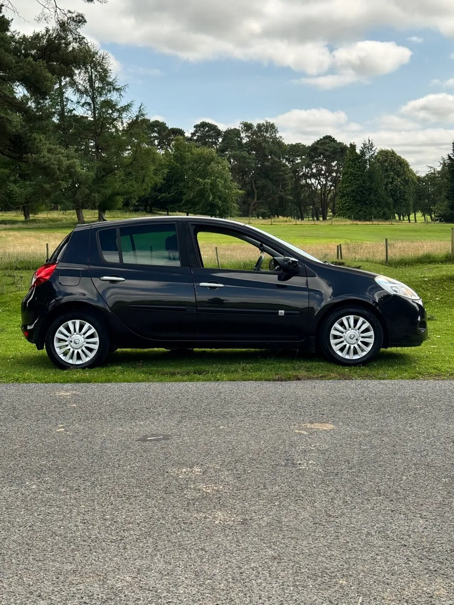 2011 Renault Clio 1.2 Dynamique - NCT 08/27 - Image 2
