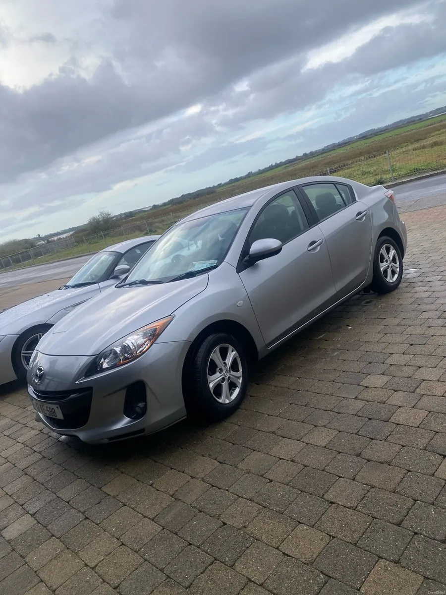 Mazda 3 Executive - Image 1