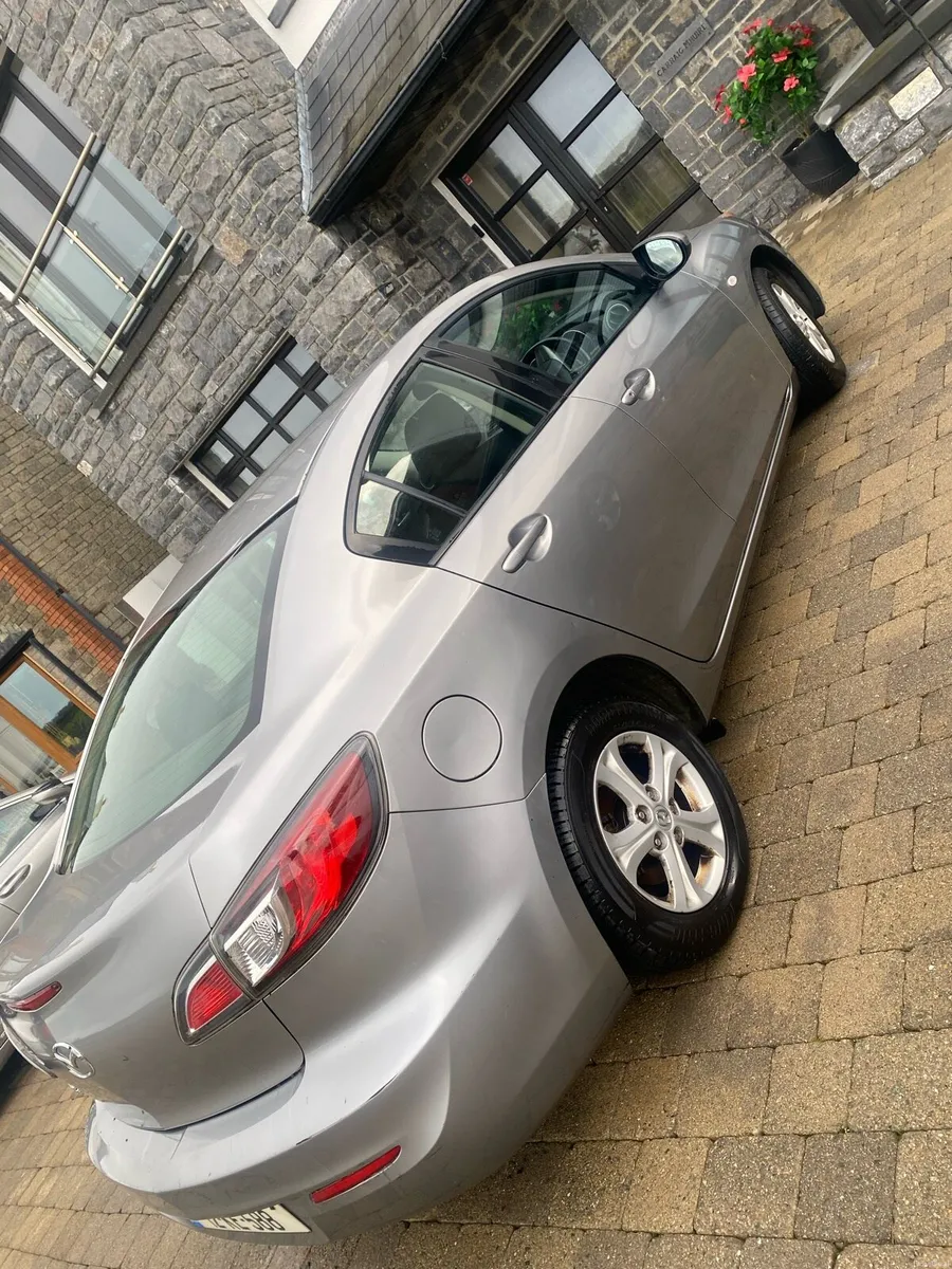 Mazda 3 Executive - Image 3