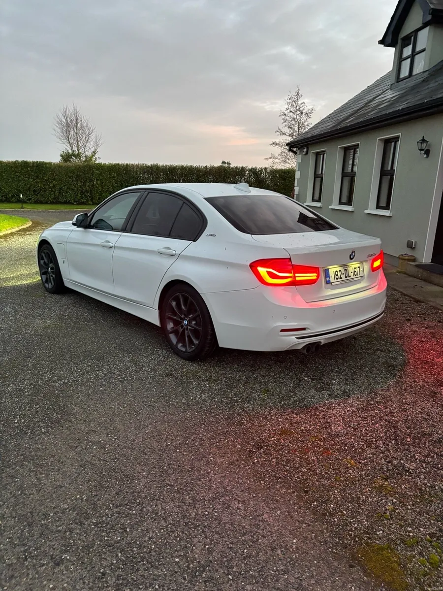 BMW 330E Hybrid - Image 3