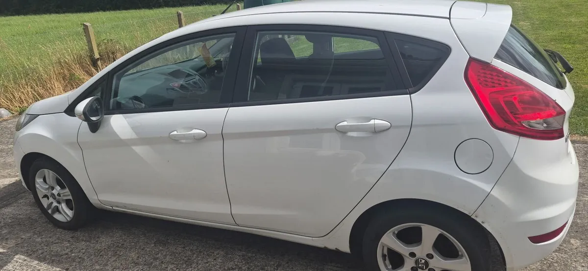 Ford Fiesta 2011 - Image 4